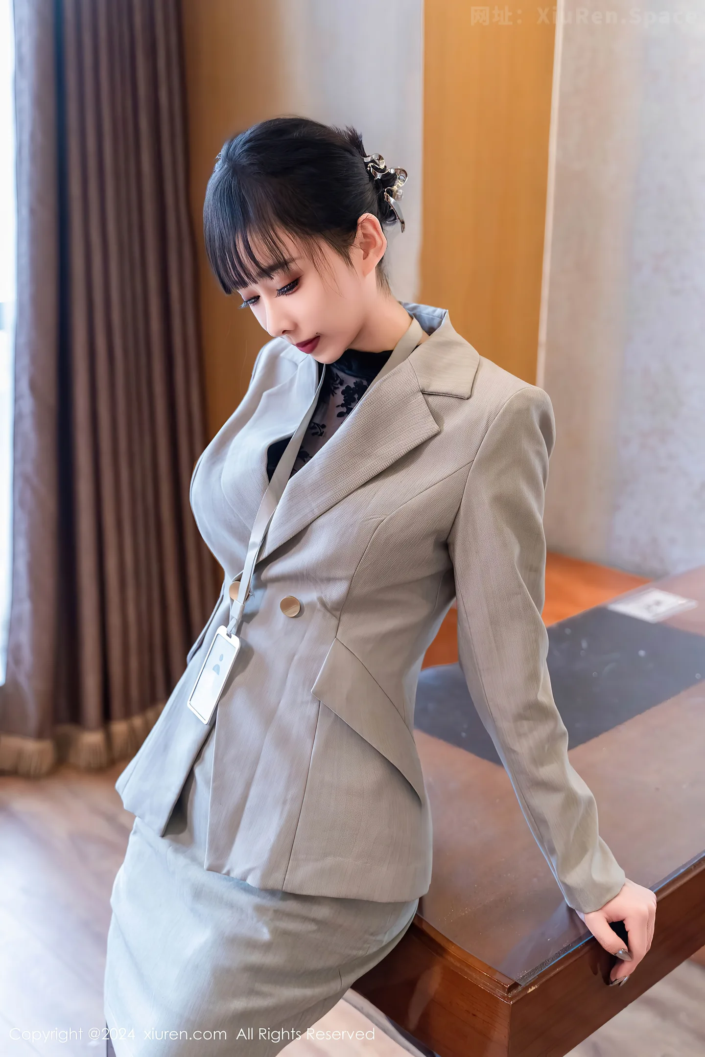 图片[3]-[XiuRen秀人网]VOL.8290 模特宝宝甜办公室OL制服露黑色缕空连体衣配超薄黑丝诱惑写真69P-秀人网官方网站